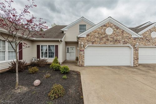 12195 Pheasant Run Cir, North Royalton, OH, 44133-5678 | Card Image