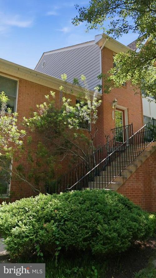 900 Hickory Cir, LA PLATA, MD, 20646-3213 | Card Image