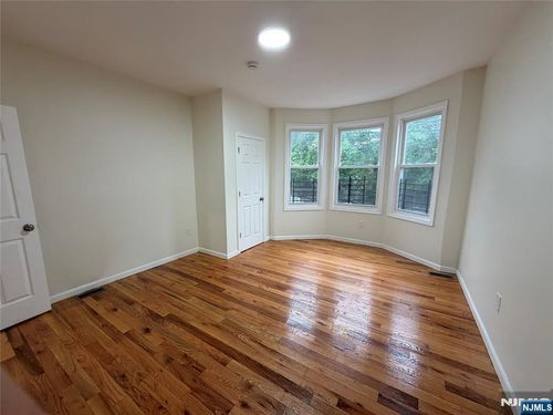 101 Hedden Ter, Newark, NJ, 07108-1784 | Card Image