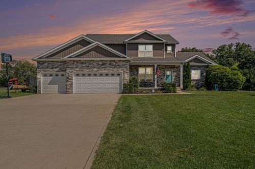 877 Farmview Dr, Valparaiso, IN, 46383 | Card Image