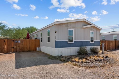 512 W Claessens Dr, Morristown, AZ, 85342-9858 | Card Image