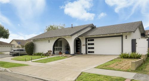 16411 Magellan Ln, Huntington Beach, CA, 92647-3528 | Card Image