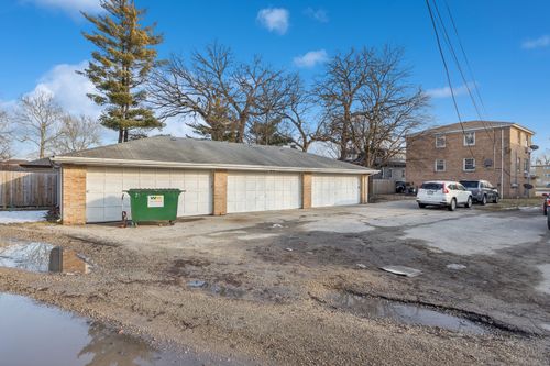 7330 39th St, Lyons, IL, 60534-1234 | Card Image