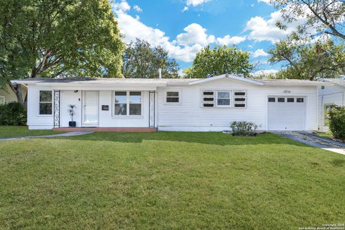 542 Williamsburg Pl, San Antonio, TX, 78201-2652 | Card Image