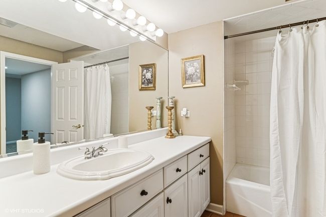 575 Christopher Dr, House other with 5 bedrooms, 4 bathrooms and 3 parking in North Barrington IL | Image 22