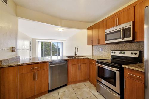 2-1780 Ne 191st St, Miami, FL, 33179-4285 | Card Image