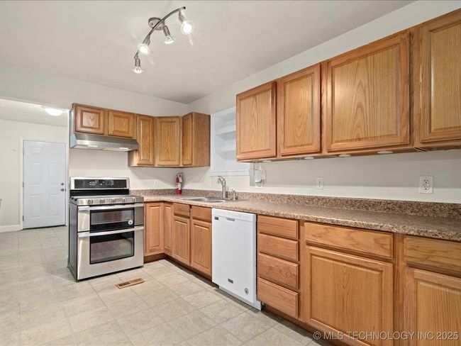 109 N Gertrude St, House other with 3 bedrooms, 2 bathrooms and null parking in Copan OK | Image 22