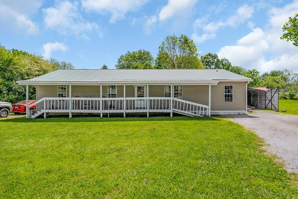 Lee June St, Crossville, TN 38555
