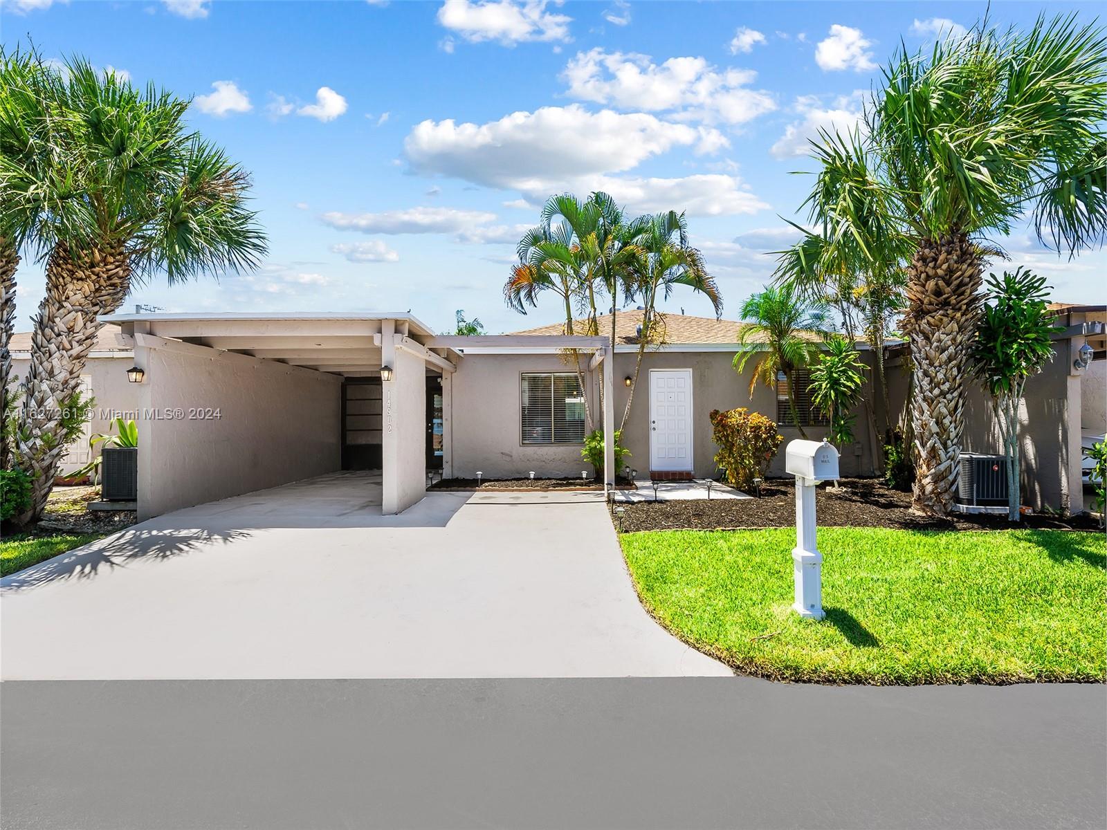 Wildflower Ln, Delray Beach, FL 33446