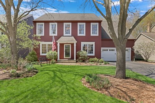 983 Mount Vernon Dr, Grayslake, IL, 60030-2647 | Card Image