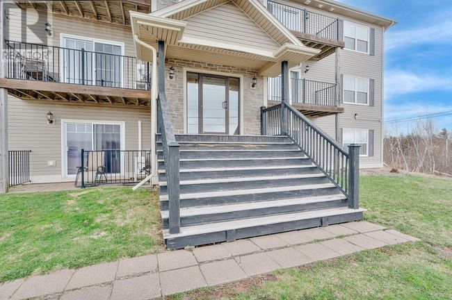 303 - 61 Glen Stewart Dr, Condo with 2 bedrooms, 1 bathrooms and null parking in Stratford PE | Image 2