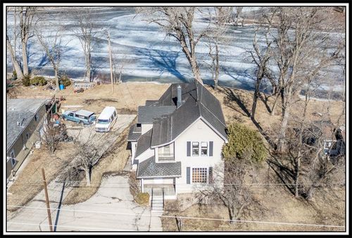 211 E Wolf River Avenue, NEW LONDON, WI, 54961 | Card Image