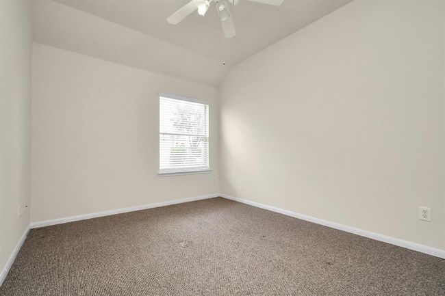 1604 Spring Glen Ln, House other with 3 bedrooms, 3 bathrooms and 2 parking in Pearland TX | Image 32