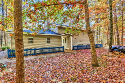 622-6161 Fox Run Cir, Canadian Lakes, MI, 49346-9358 | Card Image