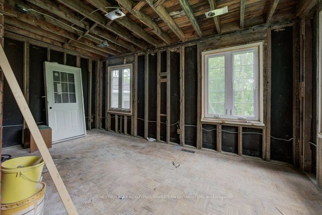 1030 Dundas St S, House other with 4 bedrooms, 1 bathrooms and 4 parking in Cambridge ON | Image 10