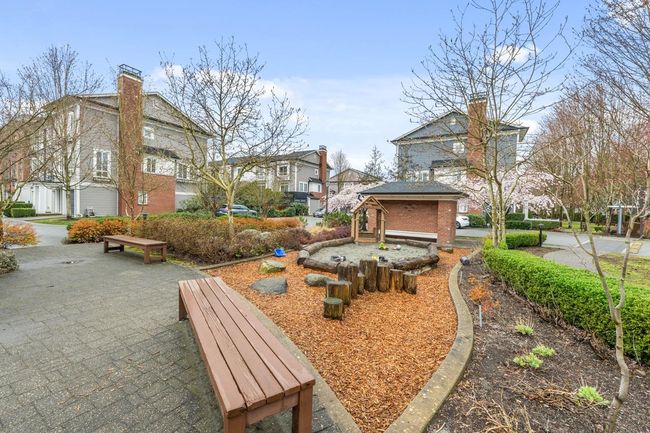 100 - 2428 Nile Gate, Townhouse with 2 bedrooms, 2 bathrooms and 3 parking in Port Coquitlam BC | Image 33
