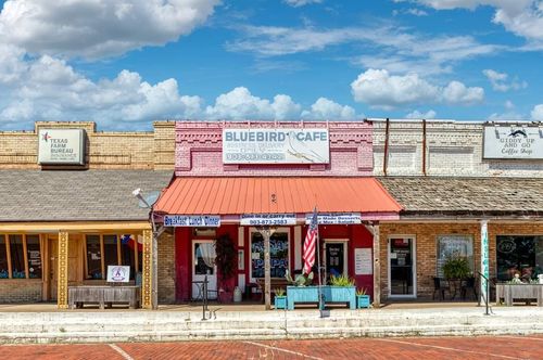 124 W North Commerce St, Wills Point, TX, 75169-2546 | Card Image