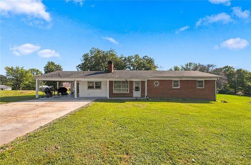 605 Lincoln Ln, Lenoir, NC, 28645-9462 | Card Image