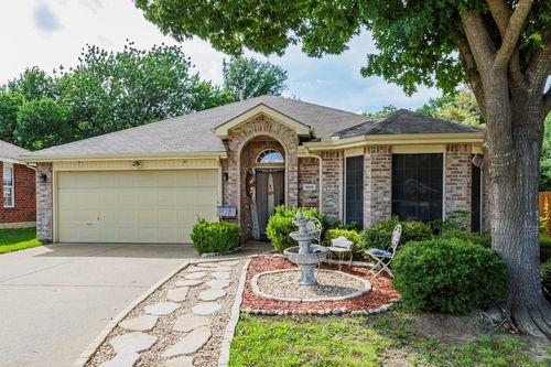 905 Mill Spring Dr, Garland, TX, 75040-7557 | Card Image
