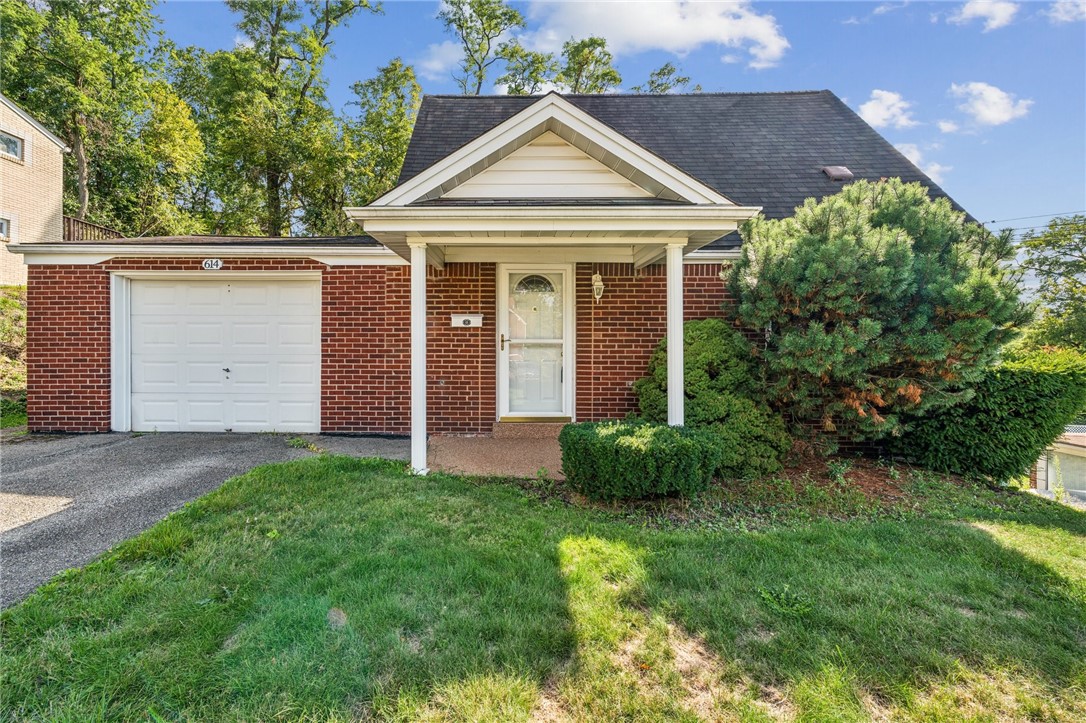 Elizabeth St, Homestead, PA 15120
