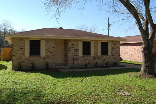 4710 Pine St, Seabrook, TX, 77586-2052 | Card Image