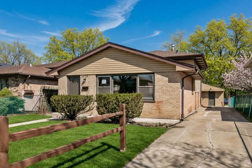 14129 S Hoxie Ave, Burnham, IL, 60633-2124 | Card Image