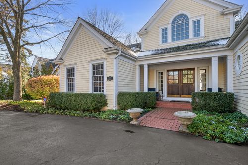 1835 W North Pond Ln, Lake Forest, IL, 60045-4819 | Card Image