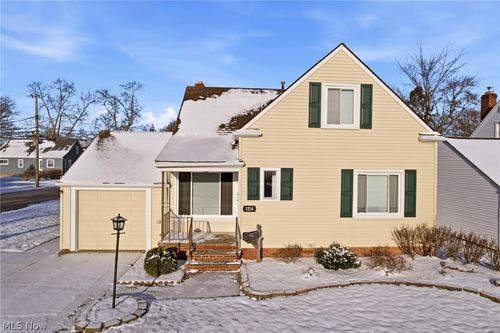 1216 E Miner Rd, Mayfield Heights, OH, 44124-1704 | Card Image