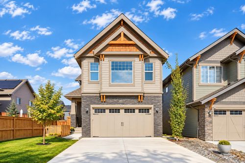 264 Riviera Way, House with 3 bedrooms, 4 bathrooms and 4 parking in Cochrane AB | Card Image