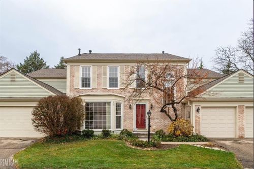 1335 Wagon Wheel Lane, Rochester Hills, MI, 48306 | Card Image