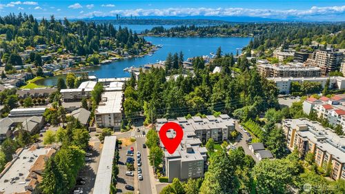 205-150 102nd Ave Se, Bellevue, WA, 98004-6018 | Card Image
