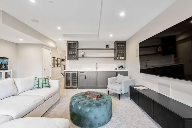 2523 21 St Sw, Home with 4 bedrooms, 3 bathrooms and 2 parking in Calgary AB | Image 42