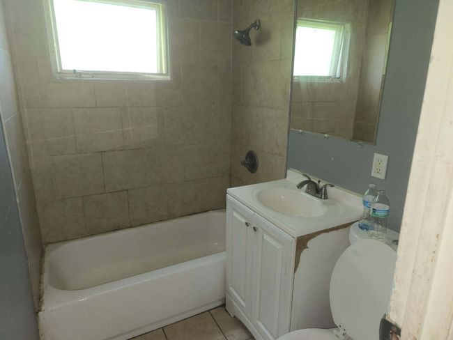 16613 Winchester Ave, House other with 3 bedrooms, 1 bathrooms and null parking in Markham IL | Image 9