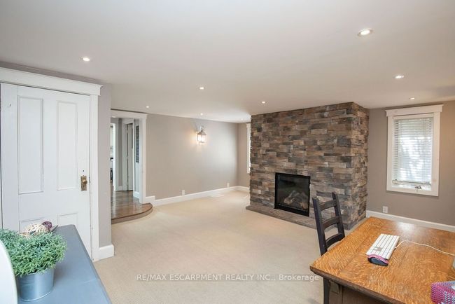 154 Dundas St E, House other with 3 bedrooms, 2 bathrooms and 6 parking in Dundas ON | Image 17