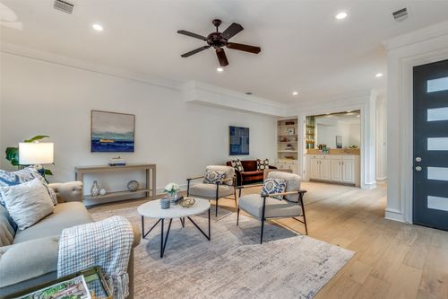 a-3422 Lovers Ln, Dallas, TX, 75225-7630 | Card Image