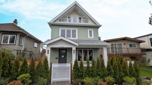 2-2528 Turner St, Vancouver, BC, V5K2E8 | Card Image