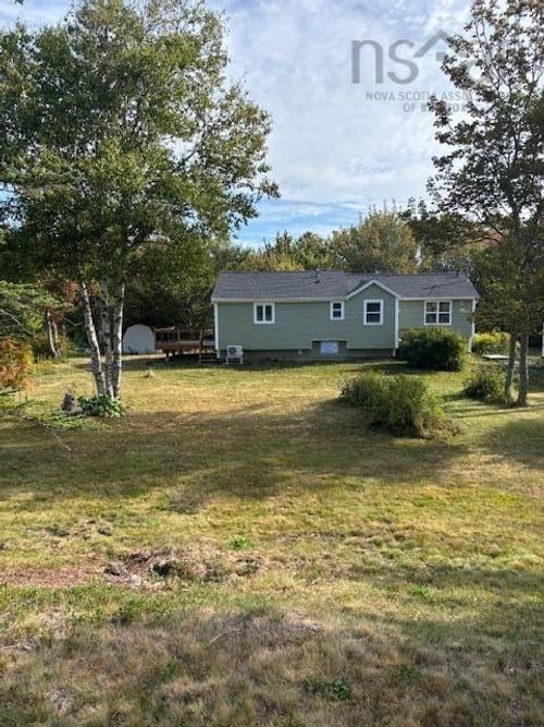 952 W Halls Harbour Rd, Halls Harbour, NS, B0P1J0 | Card Image