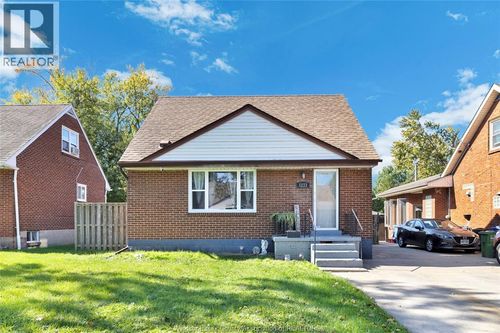 1273 Tilston Dr, Windsor, ON, N9B3C6 | Card Image