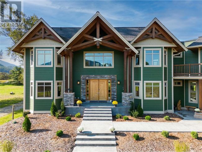 2388 Lawrence Rd, House other with 3 bedrooms, 3 bathrooms and 20 parking in Lumby BC | Image 10