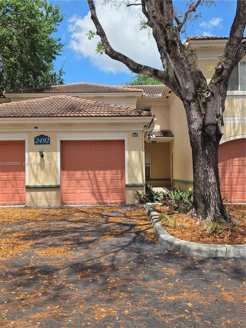 apt-201-2492 Centergate Dr, Miramar, FL, 33025-7221 | Card Image