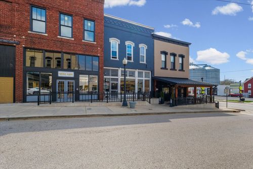 217 W Washington St, Monticello, IL, 61856-1683 | Card Image