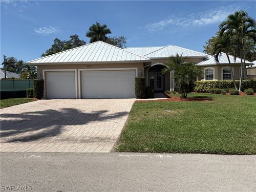 2727 13th St N, NAPLES, FL, 34103-4531 | Card Image