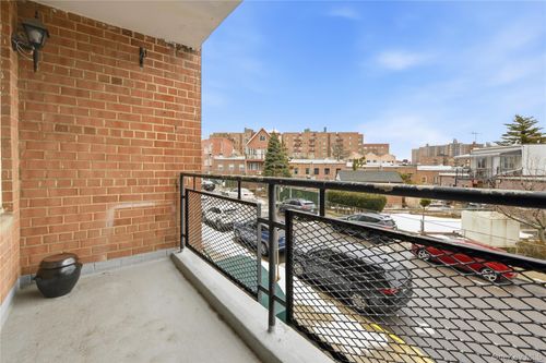 apt-1f-67-50 Thornton Pl, Forest Hills, NY, 11375-4178 | Card Image