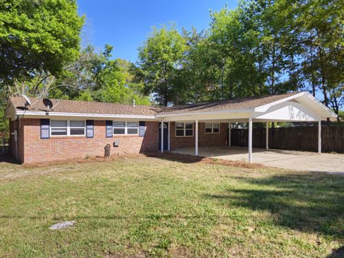101 Blaylock St, Crestview, FL, 32539-3001 | Card Image
