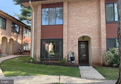 805-805 Stonybrook Dr, West Norriton, PA, 19403-2736 | Card Image