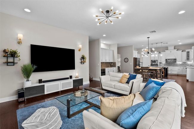 Welcoming great room | Image 14