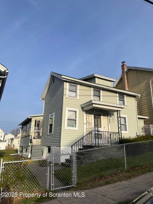 619 Hickory St, Scranton, PA, 18505-1369 | Card Image