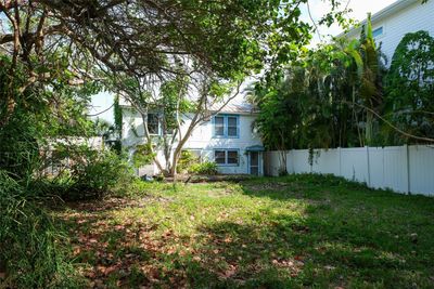 A - 106 11th Street S, House other with 2 bedrooms, 2 bathrooms and null parking in Bradenton Beach FL | Image 3