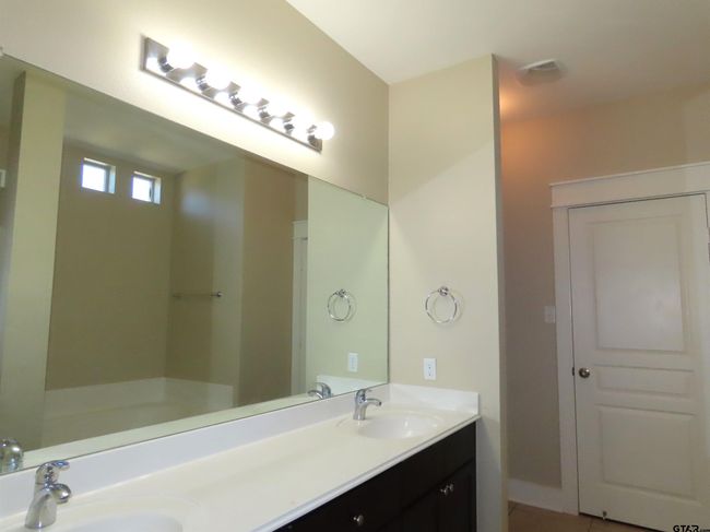 6686 Lacebark Cir, House other with 5 bedrooms, 4 bathrooms and null parking in Tyler TX | Image 22