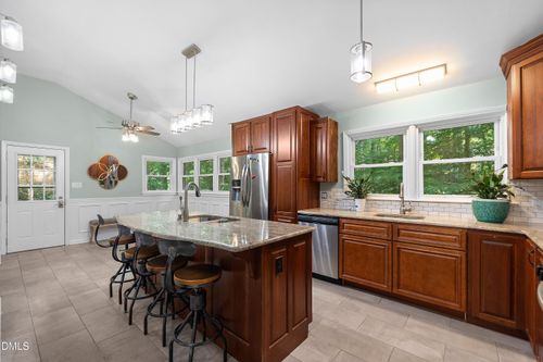 105 Lexington Dr, Chapel Hill, NC, 27516-3251 | Card Image